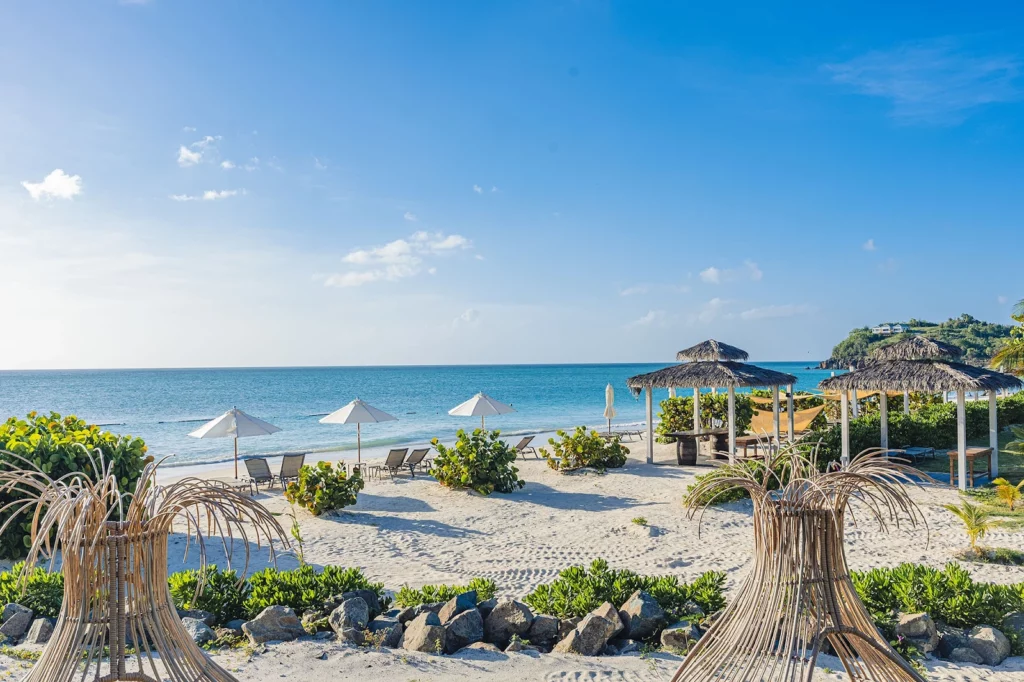 Best luxury Antigua beach resort